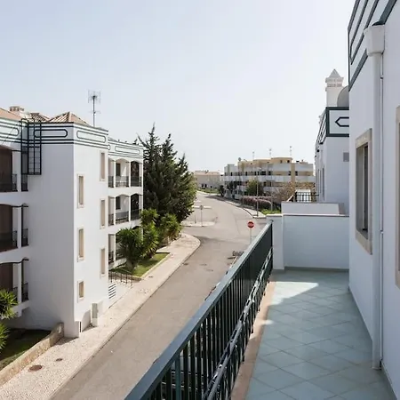 Beachside Golf And Escape By Lisbeyond Apartman *